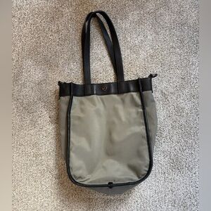 Lululemon Black and Gray Tote Bag